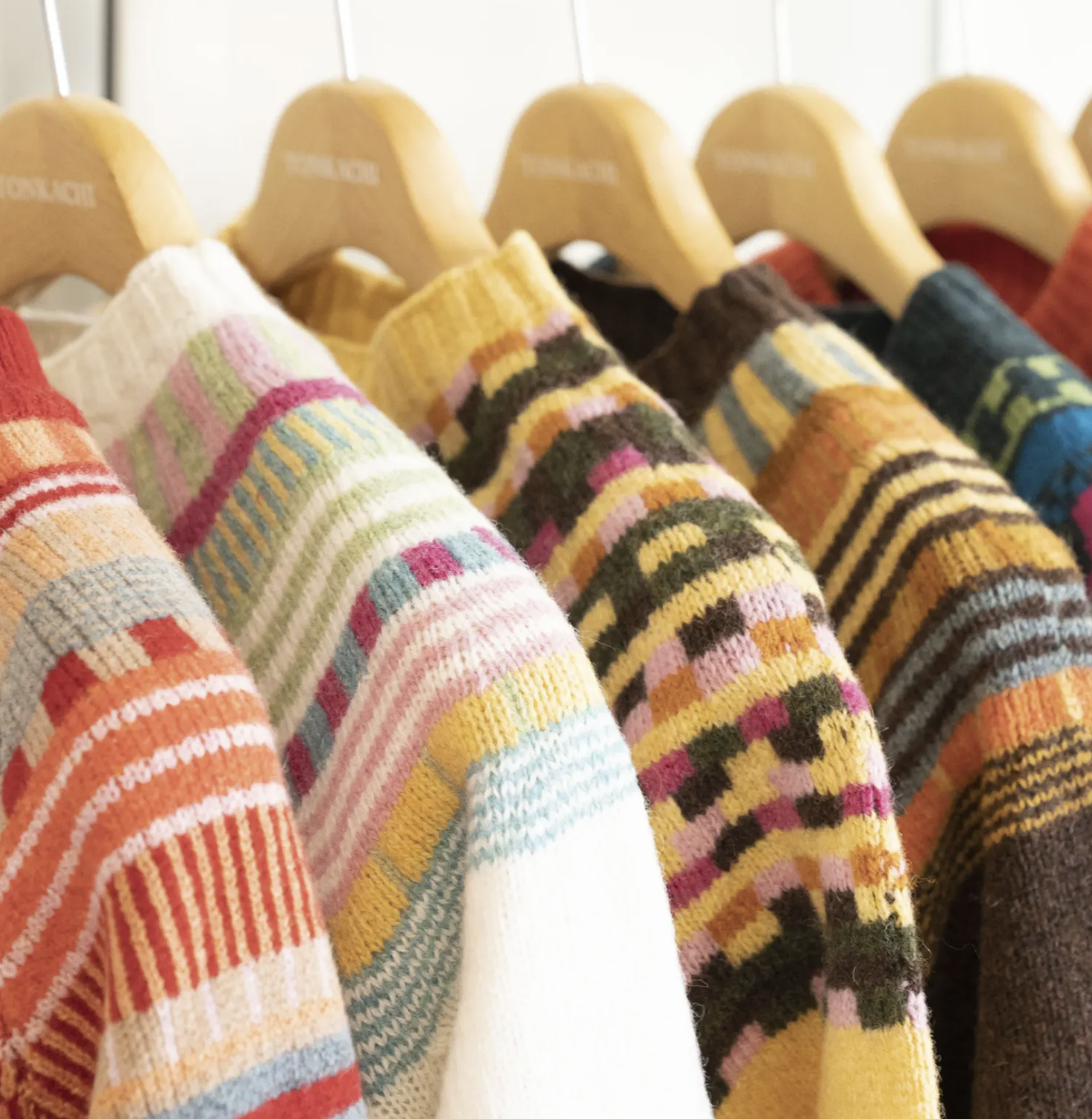 Glitch Yokeセーター（Marzipan）